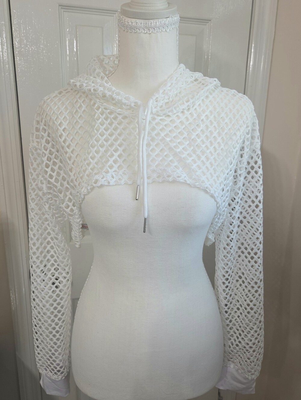 Women's Medium White Mesh Ultra Cropped Hooded Top